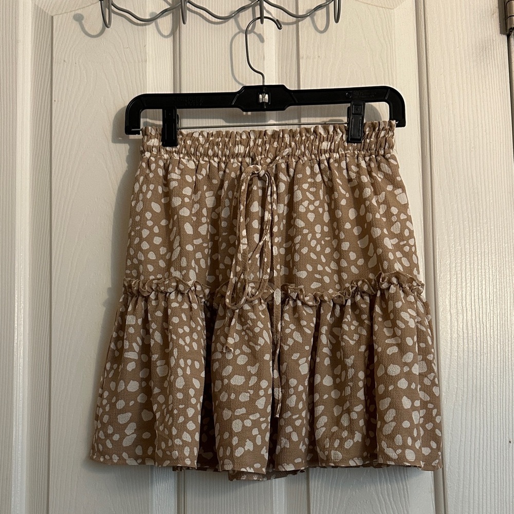 SHEIN Tan and White Patterned Mini Skirt